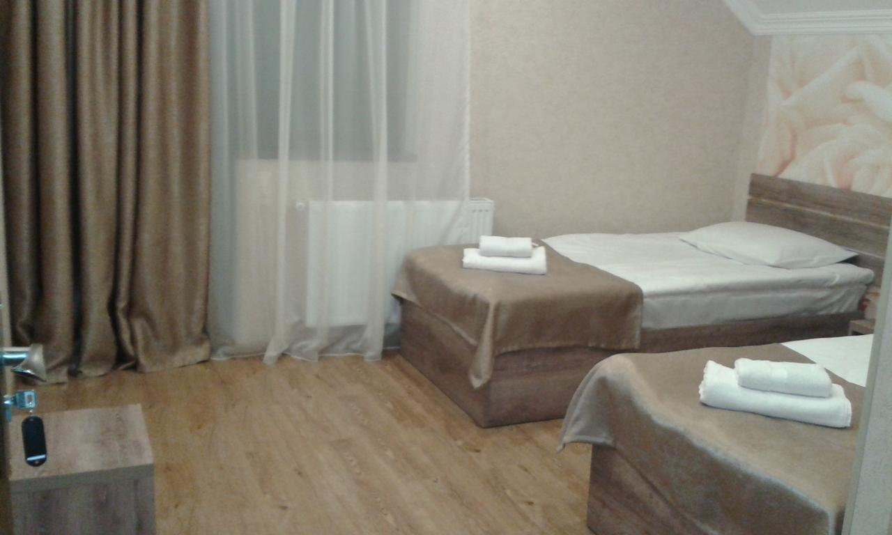 Guesthouse Gera Mestia Bagian luar foto