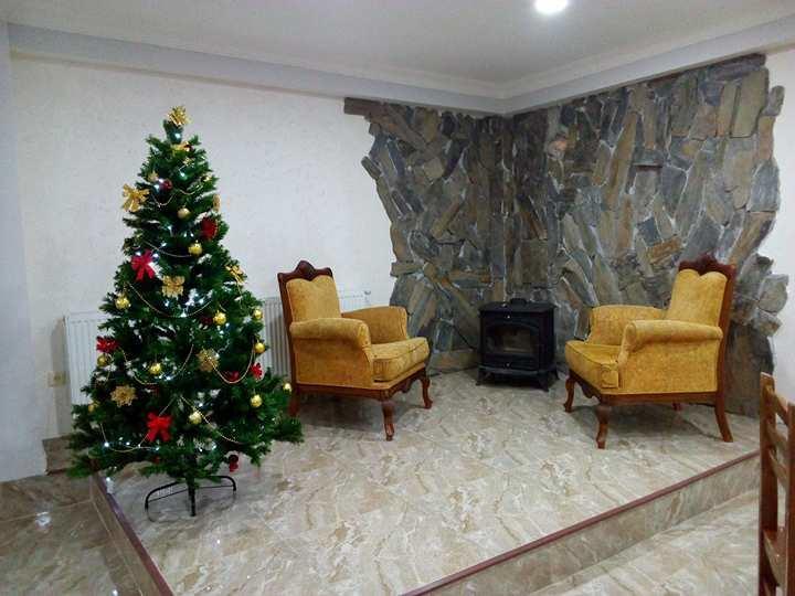 Guesthouse Gera Mestia Bagian luar foto