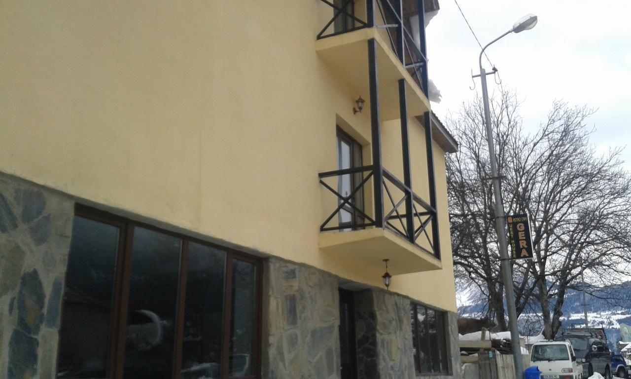 Guesthouse Gera Mestia Bagian luar foto