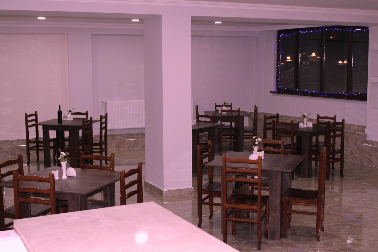 Guesthouse Gera Mestia Bagian luar foto