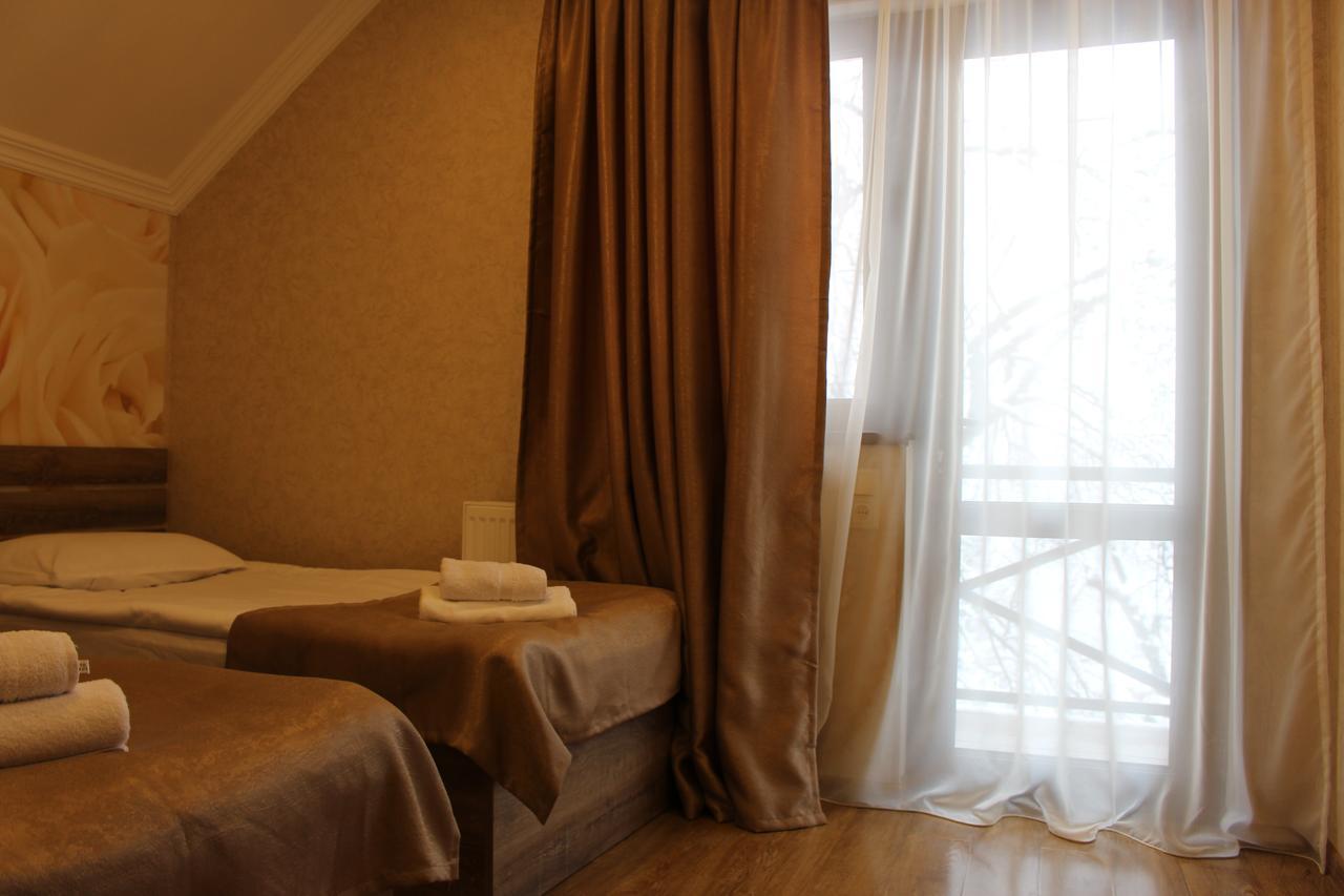 Guesthouse Gera Mestia Bagian luar foto
